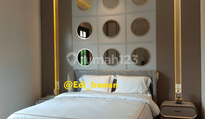 Di Jual, Rumah Baru, 4 LT, Akses Transjakarta, Full Furnished Di Jual, Rumah Baru, 4 LT, Akses Transjakarta, Full Furnished