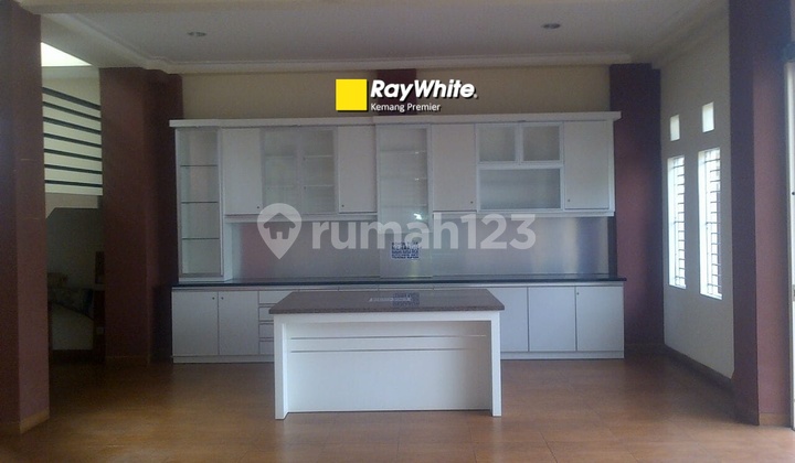 Rumah Kontrakan Bagus Furnished SHM Kebagusan, Jakarta Selatan 2