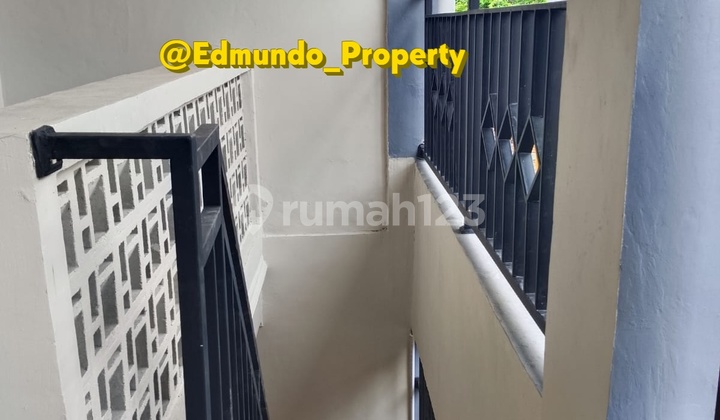 Rumah Bagus Unfurnished SHM Cawang, Jakarta Timur 2