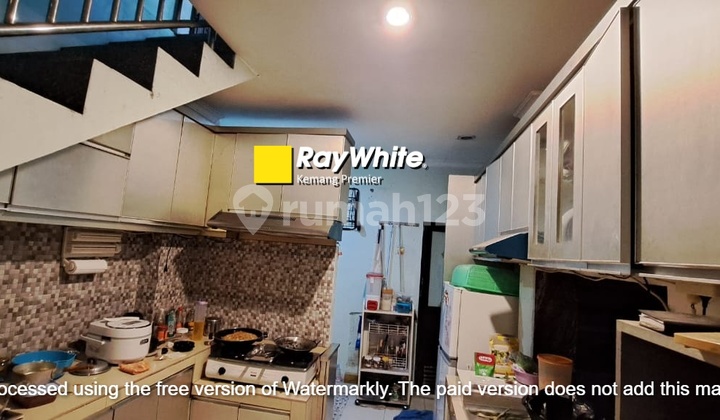Rumah Butuh Minim Renovasi Unfurnished SHM Lenteng Agung, Jakarta Selatan 1