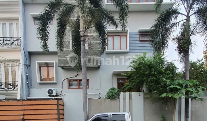 Nice West-Facing House for Sale in Kelapa Gading