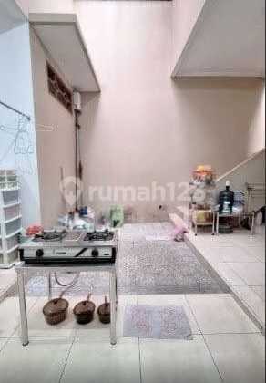 Two-story house with land area in Gading Serpong housing estate, Batavia cluster 2