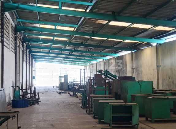 Warehouse Former Factory 6000m² Area on Jl. Moh Toha, Periuk District, Tangerang City Warehouse Former Factory 6000m² Area on Jl. Moh Toha, Periuk District, Tangerang City