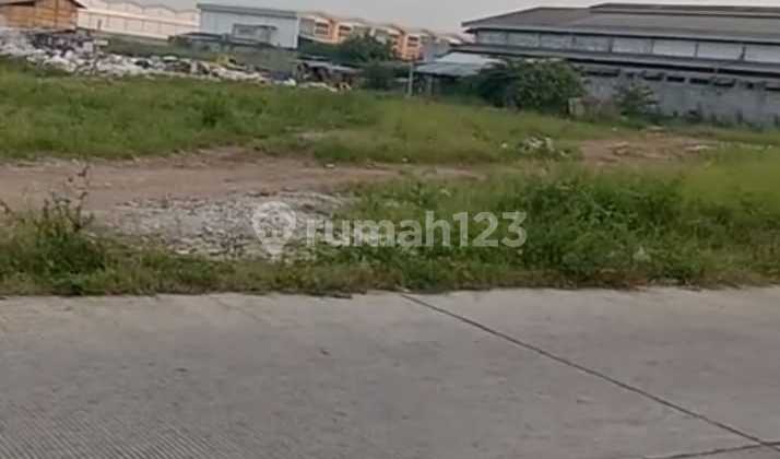 Wide 2000m² industrial area land on Jl. Salembaran, Kosambi Sub-District, Tangerang Regency.