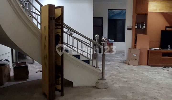 3-Story House 1000m² in Jl. Boulevard Pluit Raya North Jakarta
