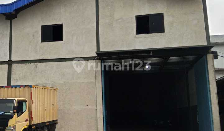 Gudang luas tanah 360m² dalam komplek pergudangan di jl Kamal Tegal Alur Jak-Bar