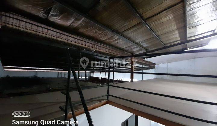 Rumah Semi Gudang 2,5 Lantai Luas 750m² di Jl. Cengkareng Jak Bar 2