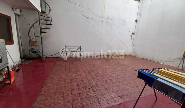 Rumah 2 Lantai Luas Tanah 300M² di Jl. Muara Karang Boulevard Jak Ut (Jh) 2