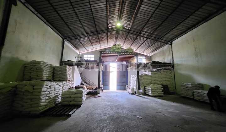 Gudang luas tanah 500m² dalam komplek pergudangan di jl. Kamal Tegal Alur Jak Bar