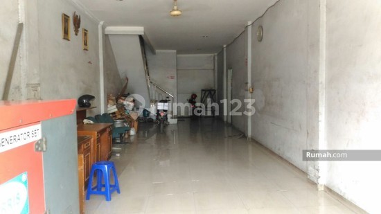 Twin Shophouses on Jl. Tubagus Angke Pesing, Grogol Subdistrict, West Jakarta 2