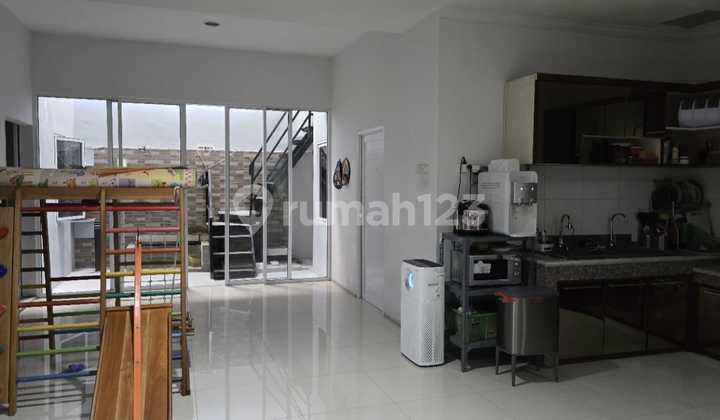 Rumah 1,5 Lantai Luas Tanah 250M² Kencana Loka Tangerang Selatan