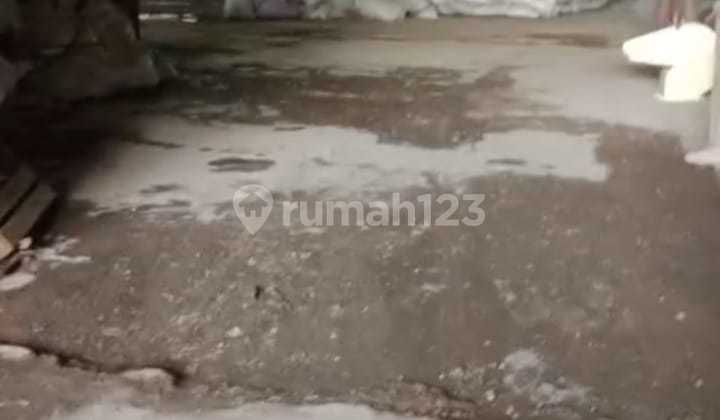 Tanah + Bangunan Luas 5200M² di Jl. Kampung Melayu Kec.teluk Naga Tangerang