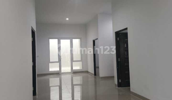 Rumah 1 Lantai Full Renovasi Luas Tanah 200M² Perum Villa Melati Mas Serpong Utara Tangerang Selatan (Ah)