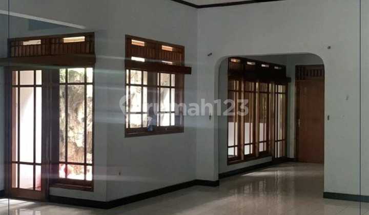 Rumah 1 Lantai Luas Tanah 278M² Cocok untuk Usaha Komersil di Jl. Tanjung Duren Kec. Grogol Jak-Bar (Vn)