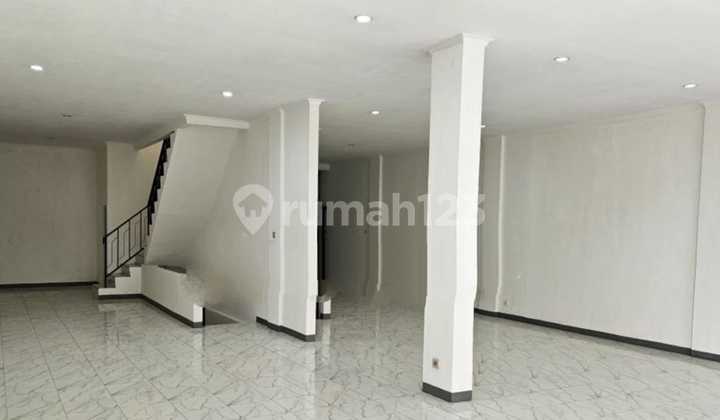 Ruko 2 Gandeng 3,5 Lantai Siap Huni Luas Tanah 136M² Full Renov di Jl. Jembatan 3 Raya Kec. Penjaringan Jak-Ut (Ji)