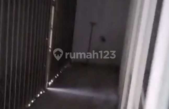 Single-story shophouse with 300m² land area on Jl. Raya Jurumudi, Benda sub-district, Tangerang. 2