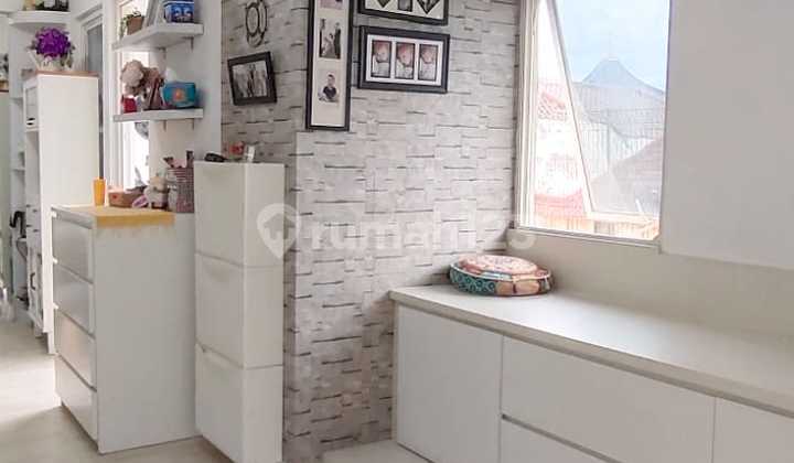 Taman Semanan Indah Apartment, 2 bedrooms, 2 units combined into 1, furnished, on Jl. Dharma Kencana, Duri Kosambi, West Jakarta.