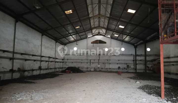 Gudang 2 gandeng luas tanah 1200m² kawasan industri pergudangan Pantai Indah Dadap kab. Tangerang