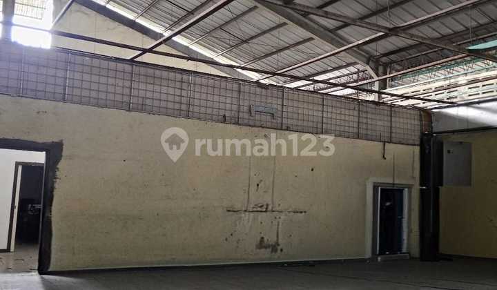 Warehouse Former Factory Area 8000m² on Jl. Moh Toha, Periuk District, Tangerang City Warehouse Former Factory Area 8000m² on Jl. Moh Toha, Periuk District, Tangerang City