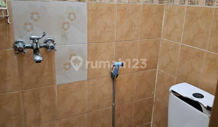 Rumah 2 Lantai Siap Huni Luas Tanah 75M² Full Renovasi Perum Bumi Cengkareng Permai di Jl. Nusa Indah Cengkareng Jak-Bar (Yw) 2