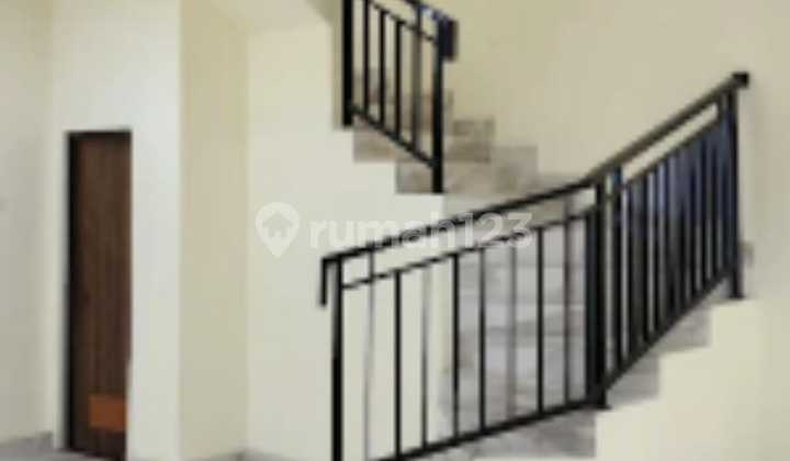 Rumah 2 Lantai Siap Huni Full Renovasi Luas Tanah 208M² Perum Villa Melati Mas Serpong Utara Tangerang Selatan (Ah)