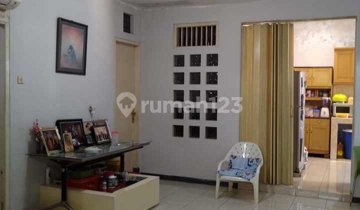 Rumah 1,5 lantai luas tanah 200m² Perum Permata Buana di jl. Kembangan Jak-Bar 1