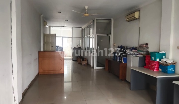 Twin Shophouses on Jl. Tubagus Angke Pesing, Grogol Subdistrict, West Jakarta 1