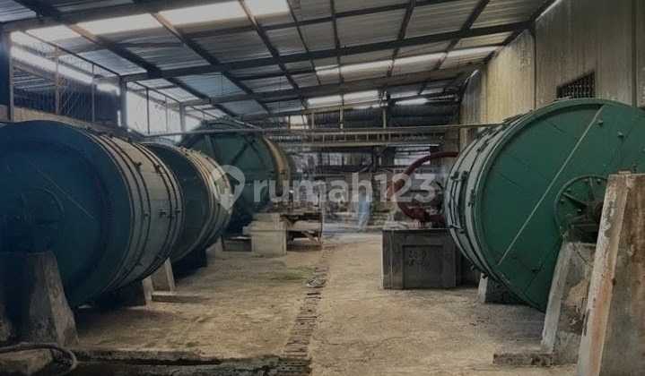 Gudang ex pabrik luas tanah 10.149m² di jl. Menceng raya Tegal Alur kec. Kalideres Jak-Bar