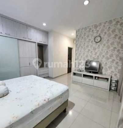 2-story ready-to-occupy house, 180m² land area, Green Lake City residential area, American cluster, Cipondoh Tangerang 2