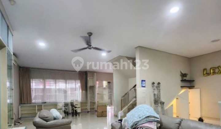 Ready-to-occupy 2.5-story house, 160m² land area, Golflake residence housing complex, Cengkareng, West Jakarta. Ready-to-occupy 2.5-story house, 160m² land area, Golflake residence housing complex, Cengkareng, West Jakarta.