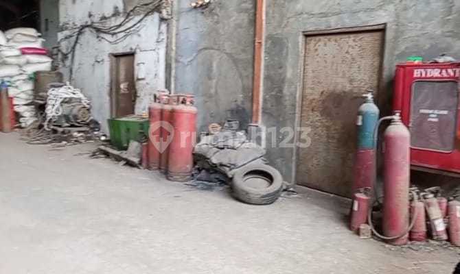 Gudang ex pabrik luas tanah 5000m² di jl. raya Kalibaru kec. Pakuhaji kab. Tangerang Gudang ex pabrik luas tanah 5000m² di jl. raya Kalibaru kec. Pakuhaji kab. Tangerang