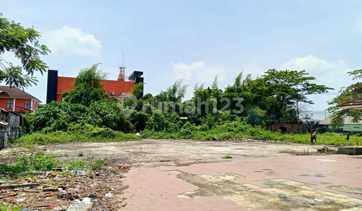Flat land area of 2770m² on Jl. Raya Selapajang, Neglasari sub-district, Tangerang. Flat land area of 2770m² on Jl. Raya Selapajang, Neglasari sub-district, Tangerang.