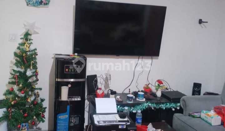 Green Royal Condo Apartment, 2-bedroom furnished type, located at Jl. H. Aseni, Semanan, Kalideres Subdistrict, West Jakarta.