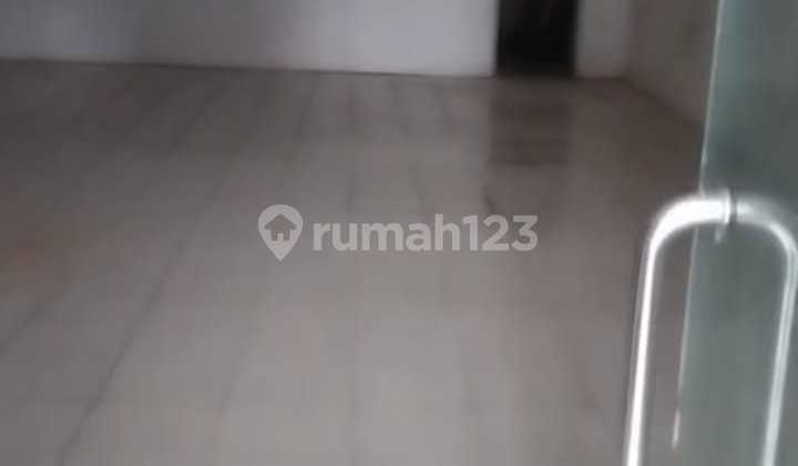 Single-story shophouse with 300m² land area on Jl. Raya Jurumudi, Benda sub-district, Tangerang. 1