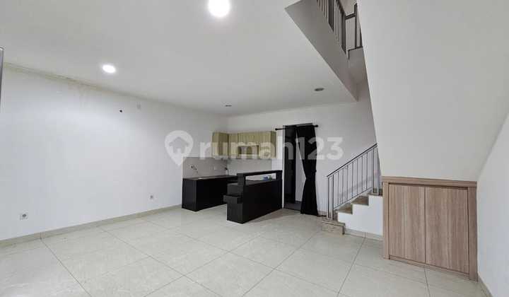 Rumah Siap Huni 3 Lantai Luas Tanah 200M² Posisi Hook Cluster Piano Golf Island Pantai Indah Kapuk Jak-Ut (Hn)