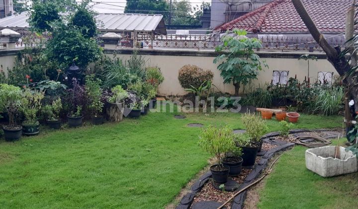 Dijual Cepat / Butuh Uang Cepat -Rumah Mewah (Di Hook) di Jakarta 2