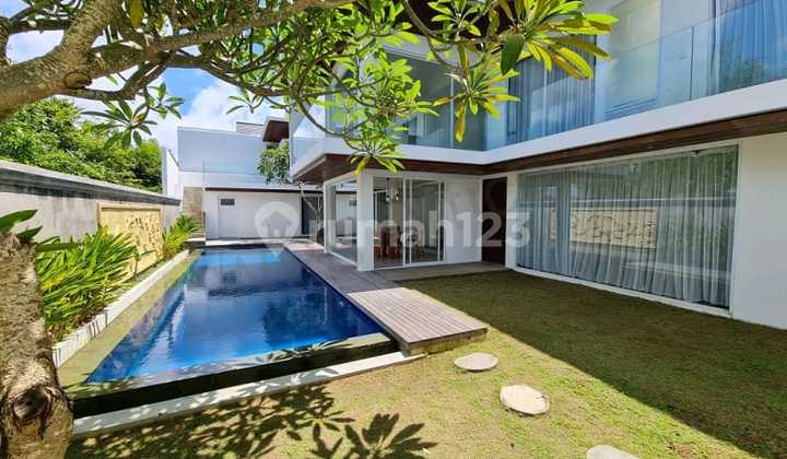 Quick Sale 6 Bedroom Villa with Pool, Ocean View, Sunset View in Ungasan, Bali