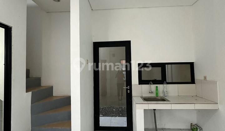Dijual Rumah Rumah 2 Lantai di Setiabudi Bandung. 2
