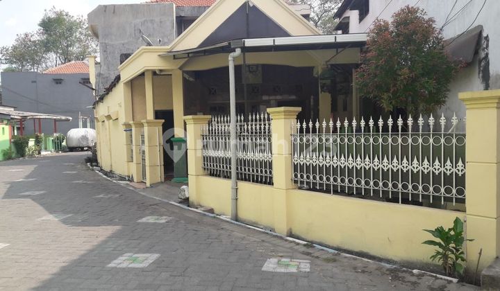Rumah Lama Terawat Cocok Untuk Bahan Rukost Di Karah Jambangan Surabaya 2