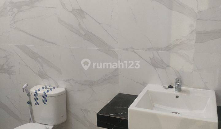 Rumah Hook Modern Minimalis Baru Di Perum Elit Sutorejo Surabaya 2