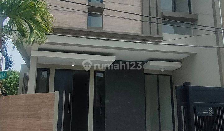 Rumah Hook Modern Minimalis Baru Di Perum Elit Sutorejo Surabaya 1