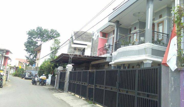 Rumah Elegan 2 Lantai Pusat Kota di Kembar Sayap Bkr Sriwijaya 2