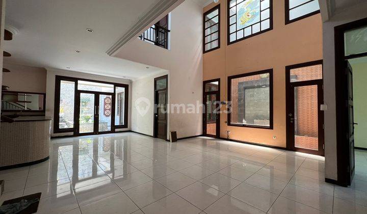 Dijual Rumah 2 Lantai Luas Siap Dihuni Jl. Gatot Subroto Denpasar 1