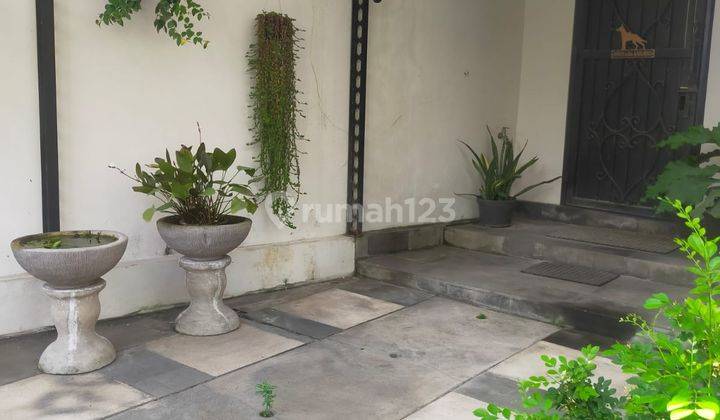 Selling a Well Maintained House Near the Cathedral Church on Jl. Tukad Musi, Renon 2