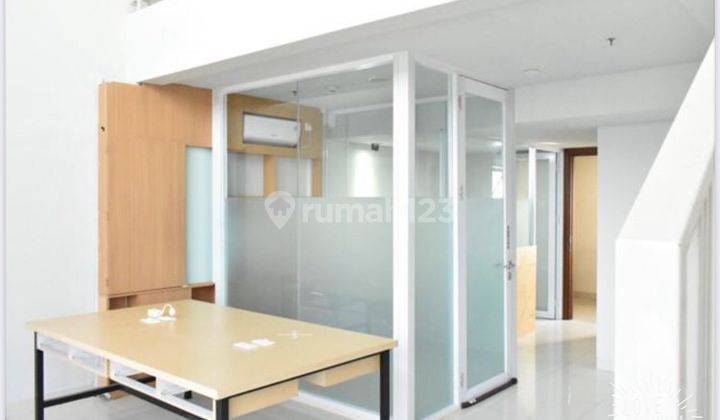 ruang tamu unit soho pancoran lt.26 semi