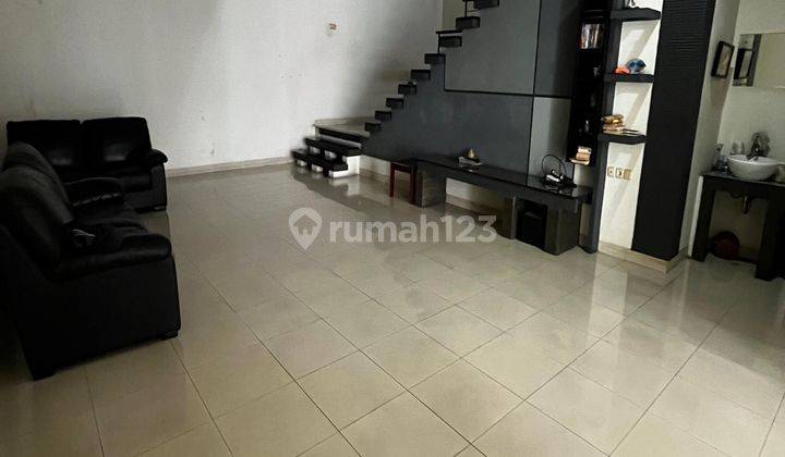 Rumah Minimalis  Semi Furnished di Jelambar 2