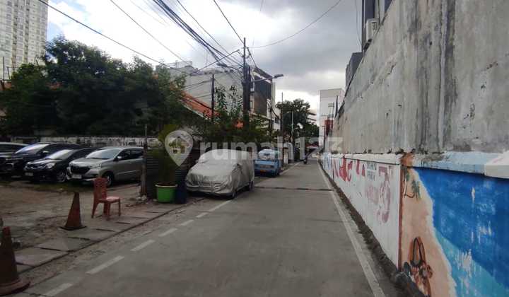 Rumah Kartini 99M2 Hadap Selatan, 3 Lantai, Strategis, Kode Ds 2