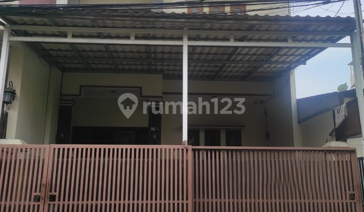 Sunter Agung House 109m2 South Facing, 2.5 Floors, Strategic Location, Code DS