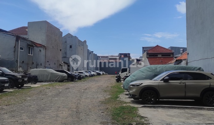 Prime Pademangan plot roadside, excellent location, 2500m2 area, annual rent 1.5 billion. Prime Pademangan plot roadside, excellent location, 2500m2 area, annual rent 1.5 billion.