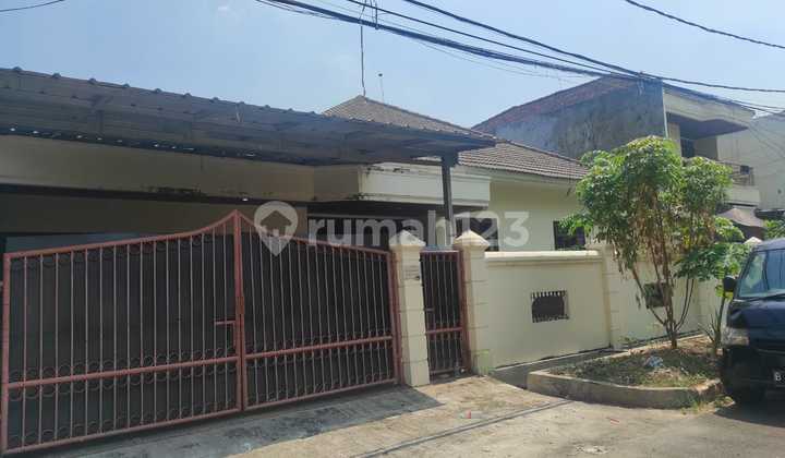 Rumah sunter luas 20x22 1/2 lokasi bagus, hadap selatan